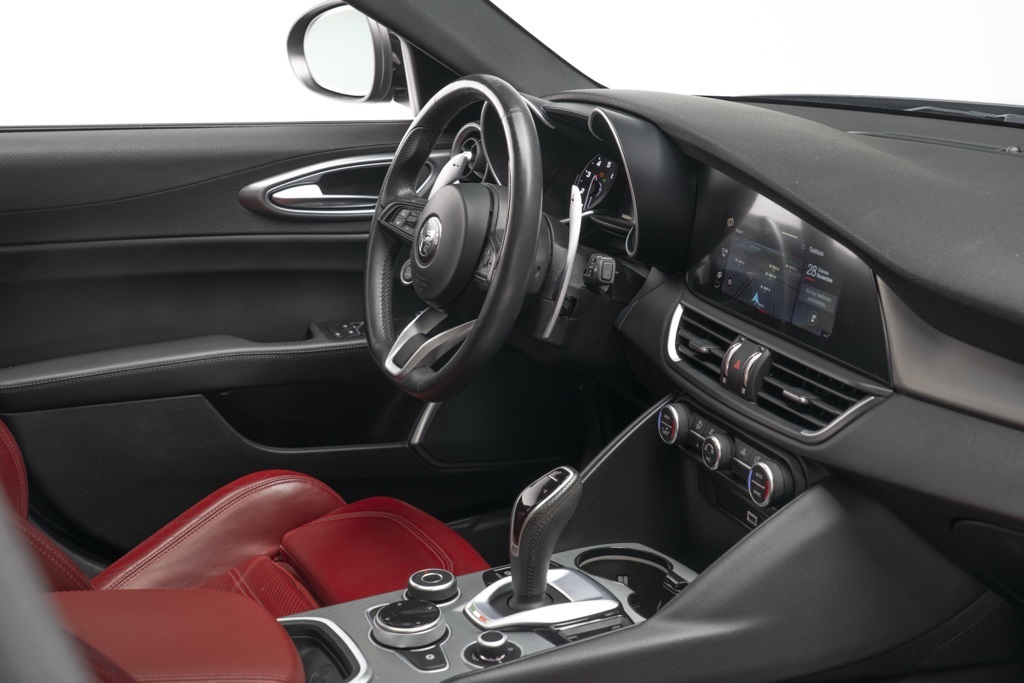 2022 Alfa Romeo Giulia Veloce - Photo 36