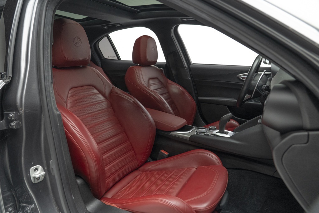 2022 Alfa Romeo Giulia Veloce - Photo 37