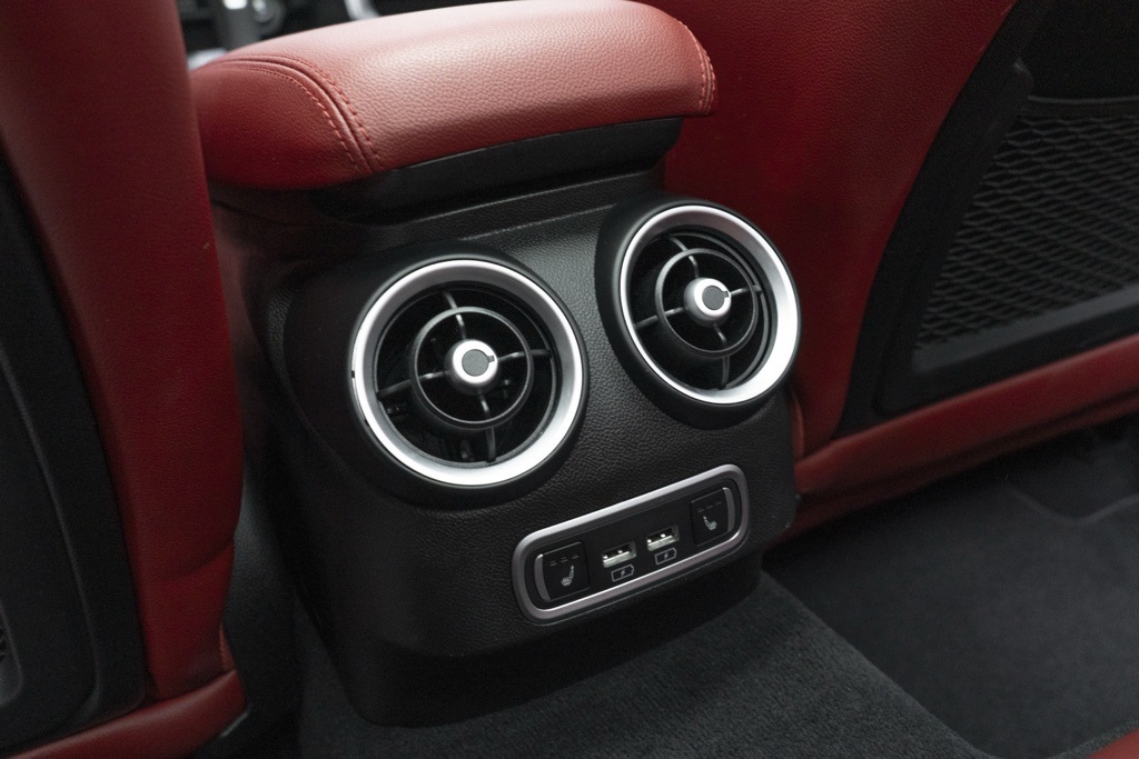 2022 Alfa Romeo Giulia Veloce - Photo 46