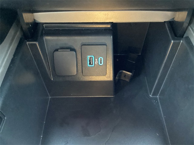 Used Car 2023 Ford Explorer  Xlt For Sale Under $30,000 In San Antonio, Texas