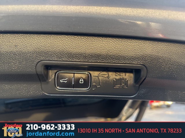Used Car 2023 Ford Explorer  Xlt For Sale Under $35,000 In San Antonio, Texas