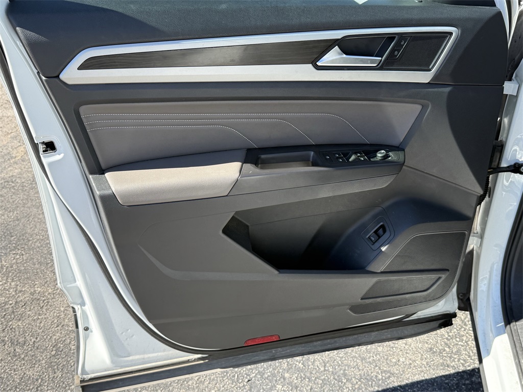 2022 Volkswagen Atlas 3.6L V6 SE w/Technology White at DeMontrond Automotive Group