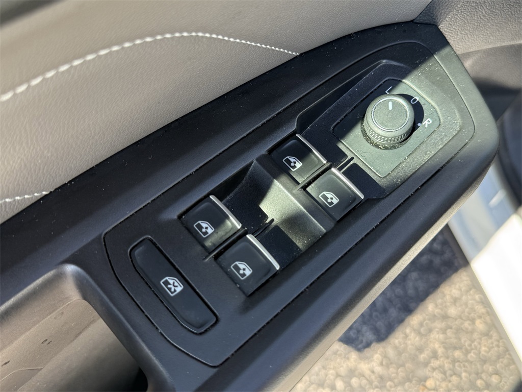 2022 Volkswagen Atlas 3.6L V6 SE w/Technology White at DeMontrond Automotive Group