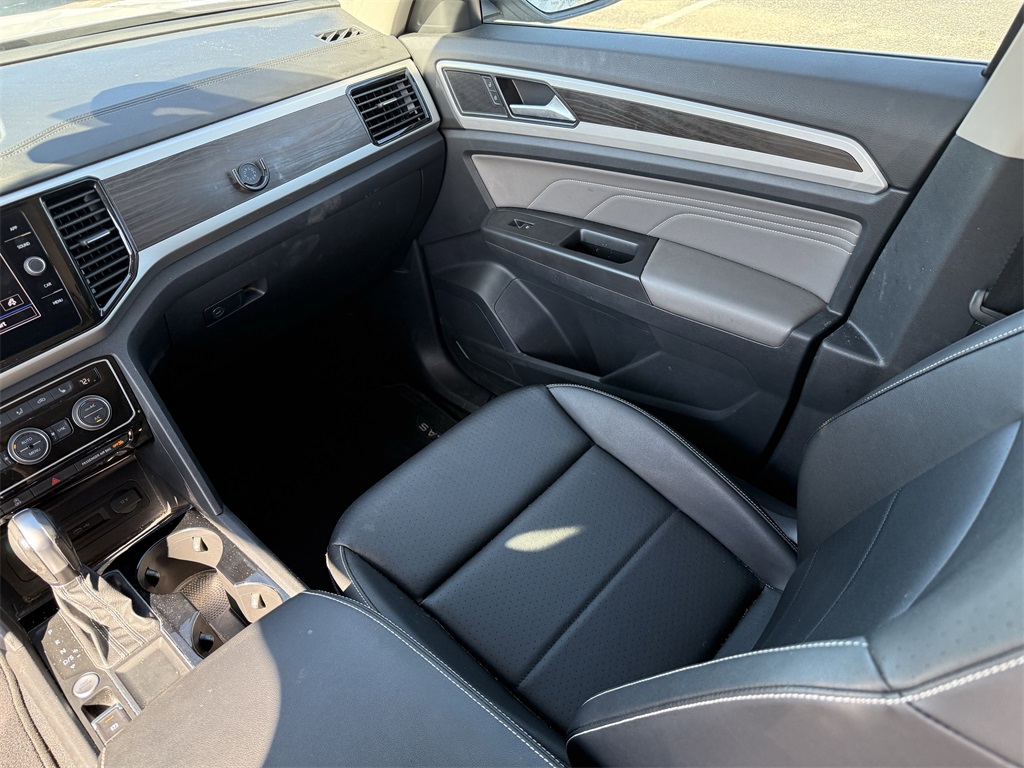 2022 Volkswagen Atlas 3.6L V6 SE w/Technology White at DeMontrond Automotive Group