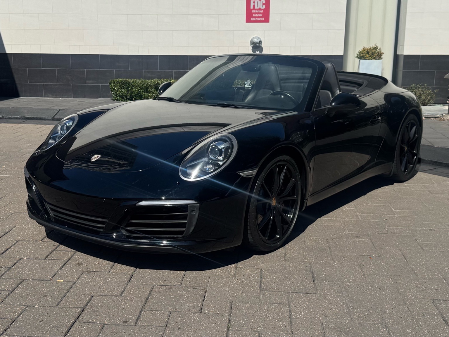 2017 Porsche 911 Carrera Cabriolet RWD