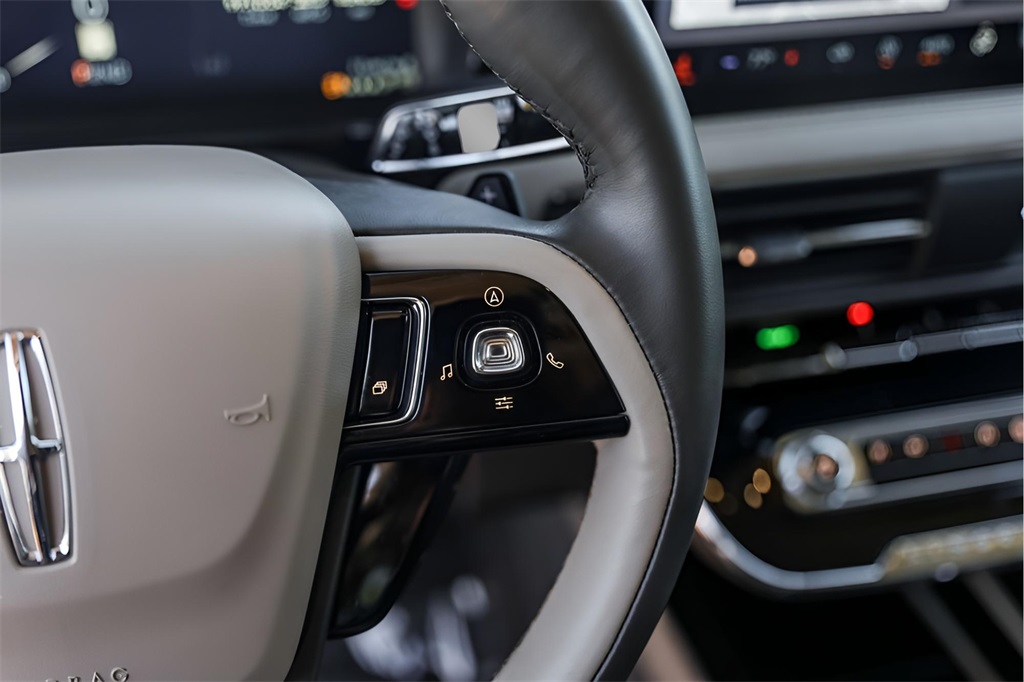 Used Car 2023 Lincoln Corsair  Reserve For Sale Under $40,000 In Austin, Texas