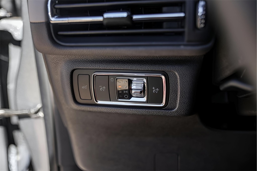 Used Car 2023 Lincoln Corsair  Reserve For Sale Under $40,000 In Austin, Texas