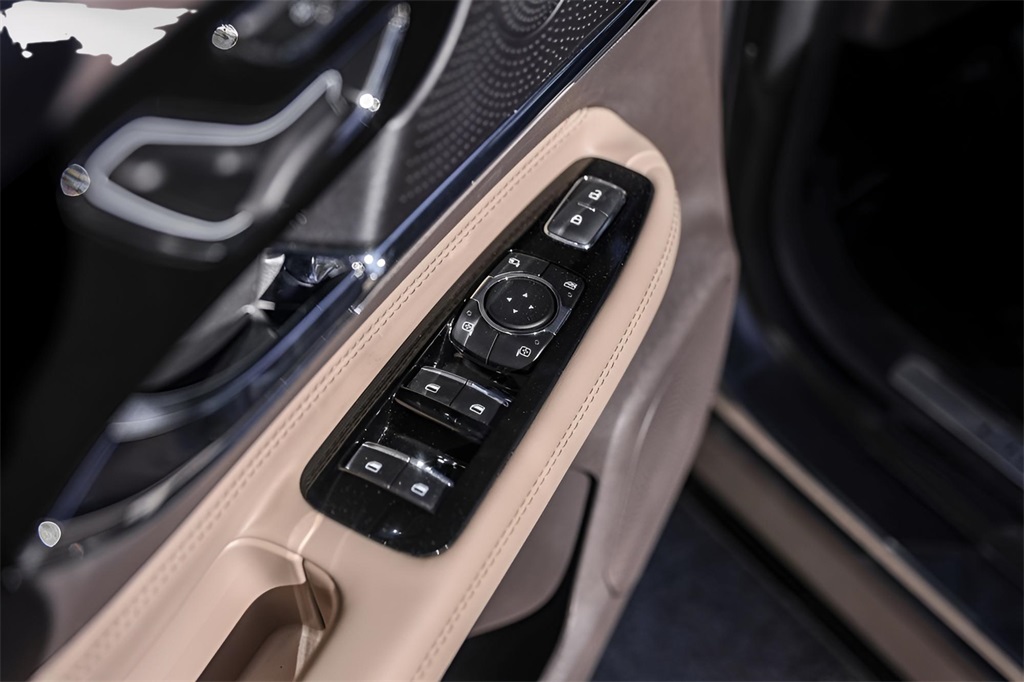 Used Car 2023 Lincoln Corsair  Reserve For Sale Under $40,000 In Austin, Texas