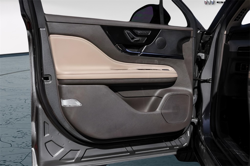 Used Car 2023 Lincoln Corsair  Reserve For Sale Under $40,000 In Austin, Texas