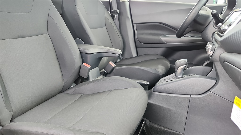 2025 Nissan Kicks Play