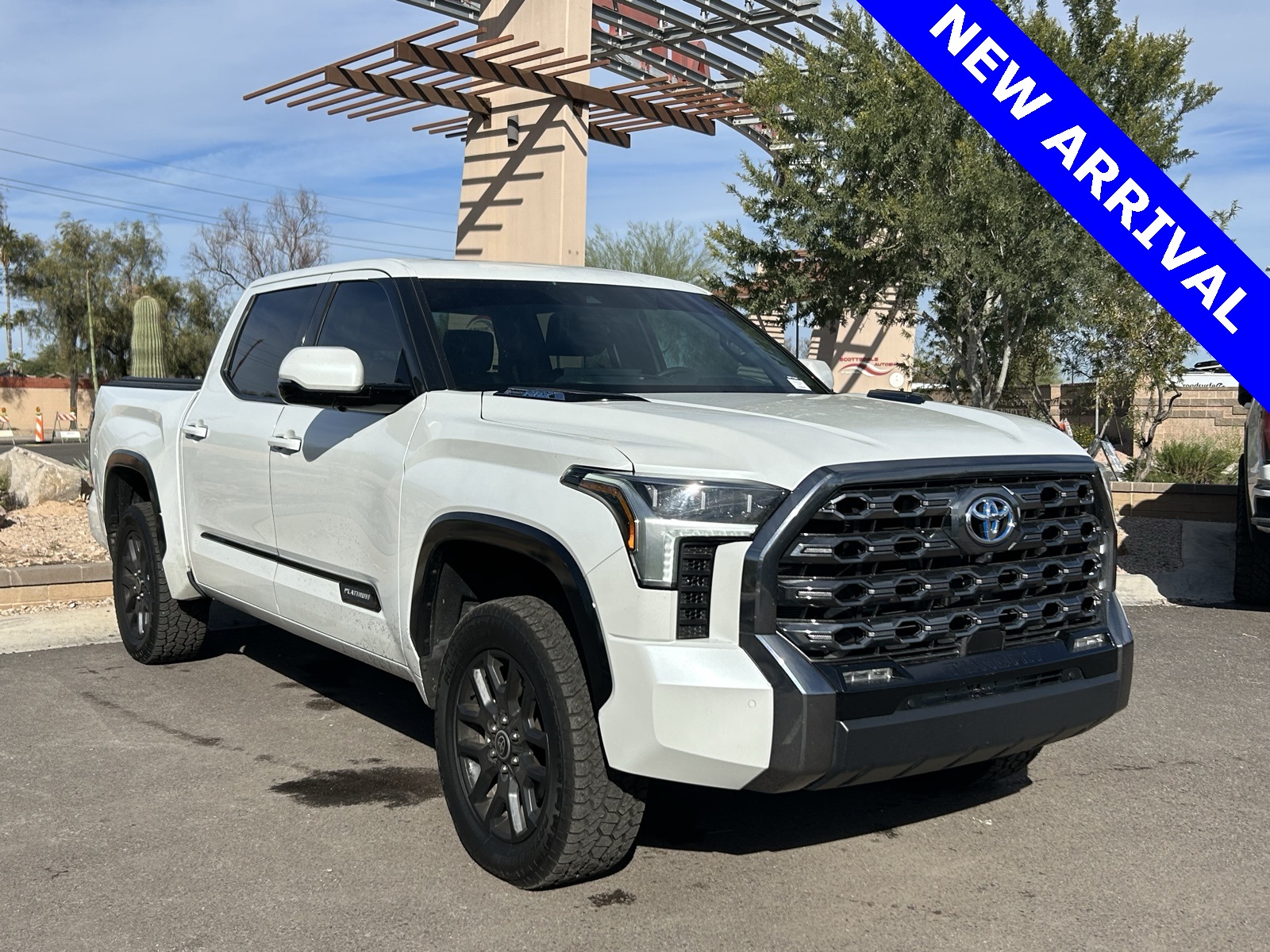 2023 Toyota Tundra Hybrid Platinum