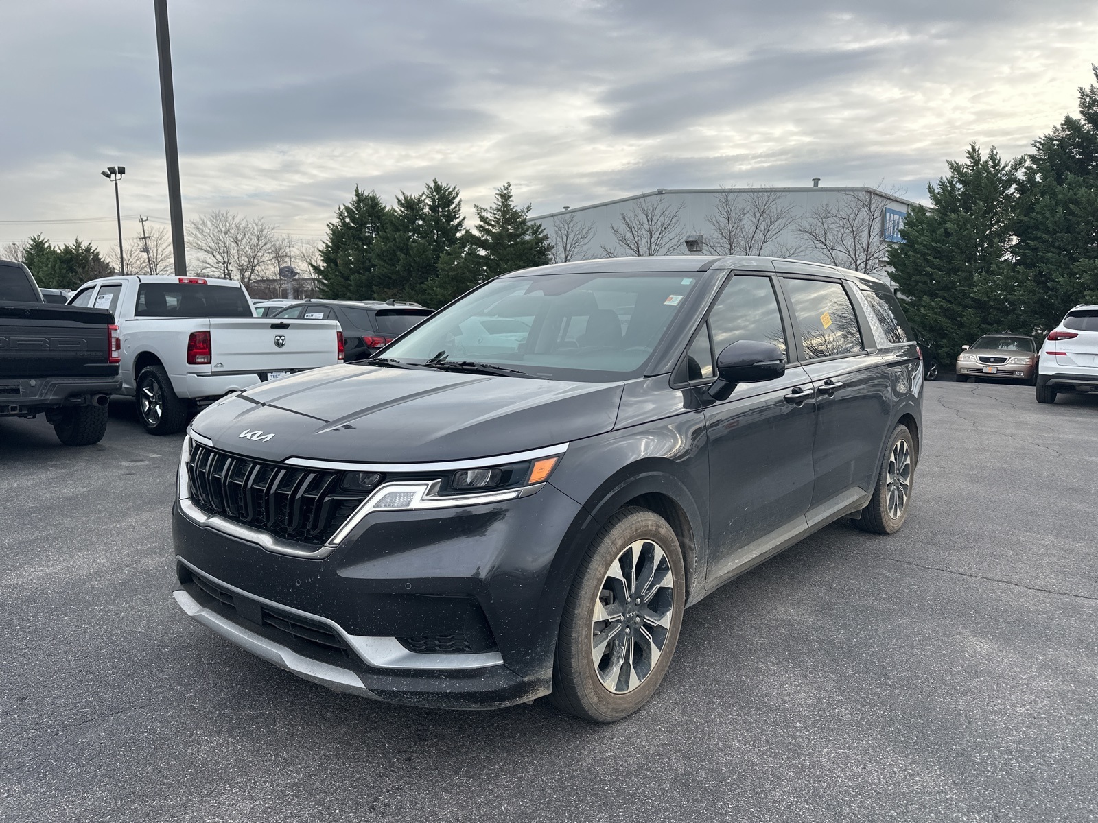 2024 Kia Carnival EX FWD