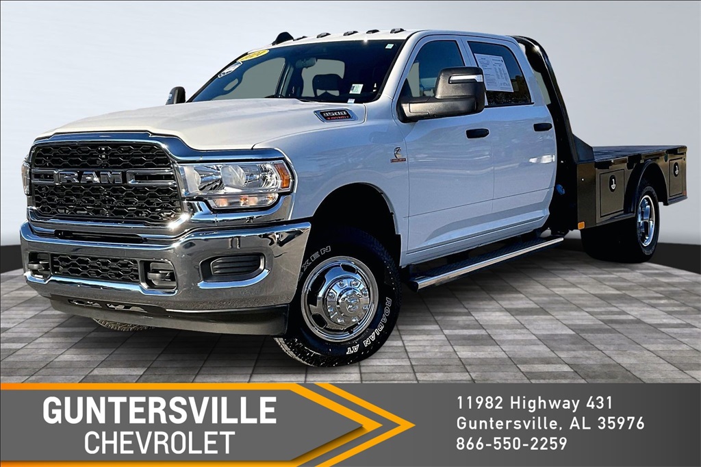 2024 RAM 3500 Chassis Tradesman Crew Cab LB DRW 4WD