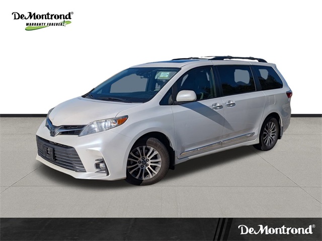 2019 Toyota Sienna XLE White at Emmons Autoplex