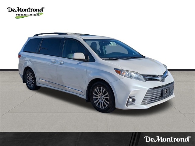 2019 Toyota Sienna XLE White at Emmons Autoplex
