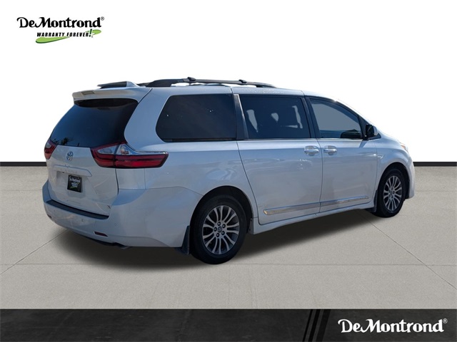 2019 Toyota Sienna XLE White at Emmons Autoplex