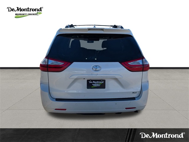 2019 Toyota Sienna XLE White at Emmons Autoplex