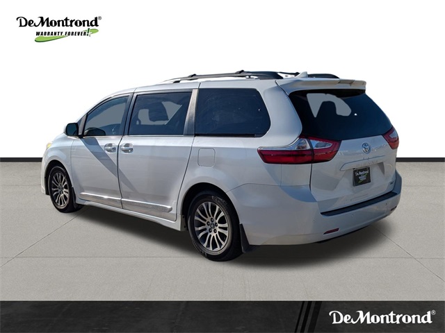2019 Toyota Sienna XLE White at Emmons Autoplex