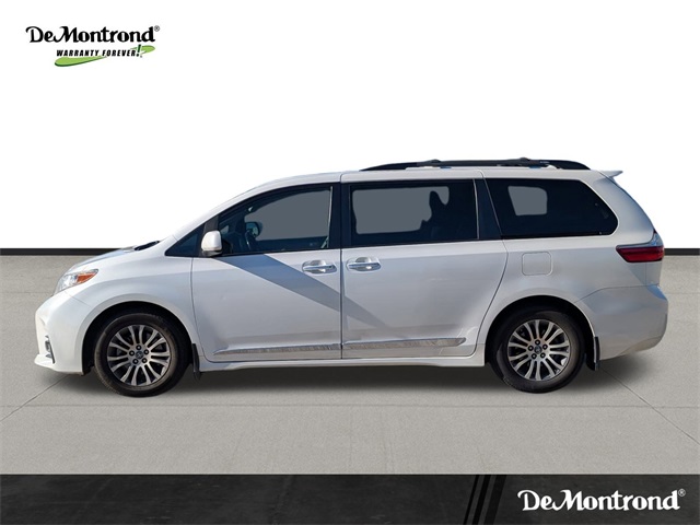 2019 Toyota Sienna XLE White at Emmons Autoplex