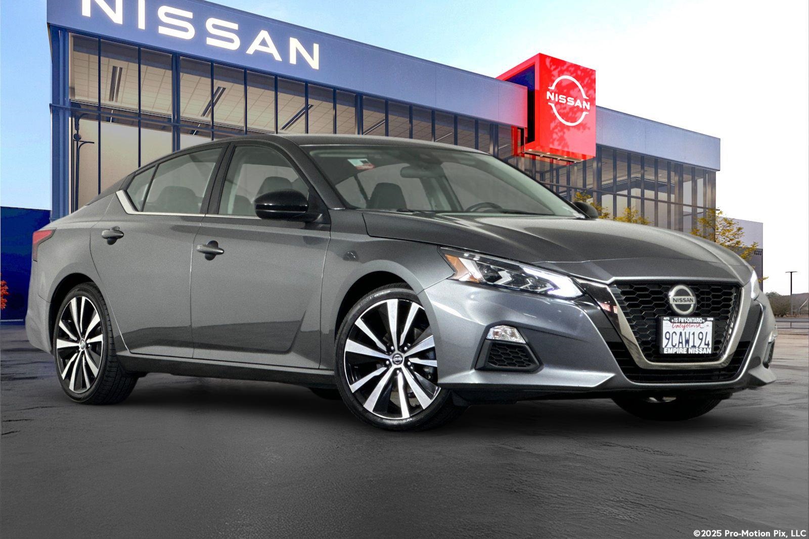 2022 Nissan Altima SR