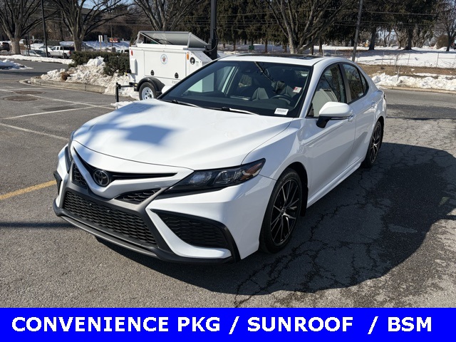 2022 Toyota Camry SE Nightshade FWD