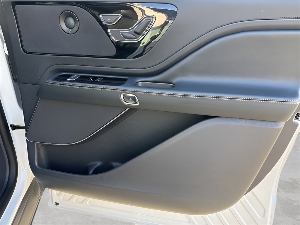 2025 Lincoln Aviator