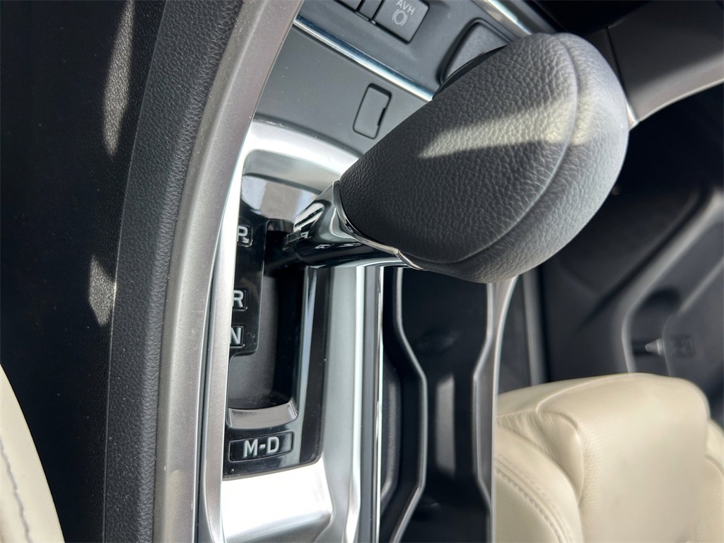 Used Car 2022 Subaru Ascent  Limited For Sale Under $25,000 In Floresville, Texas