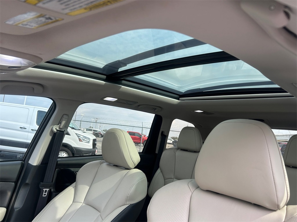 Used Car 2022 Subaru Ascent  Limited For Sale Under $25,000 In Floresville, Texas