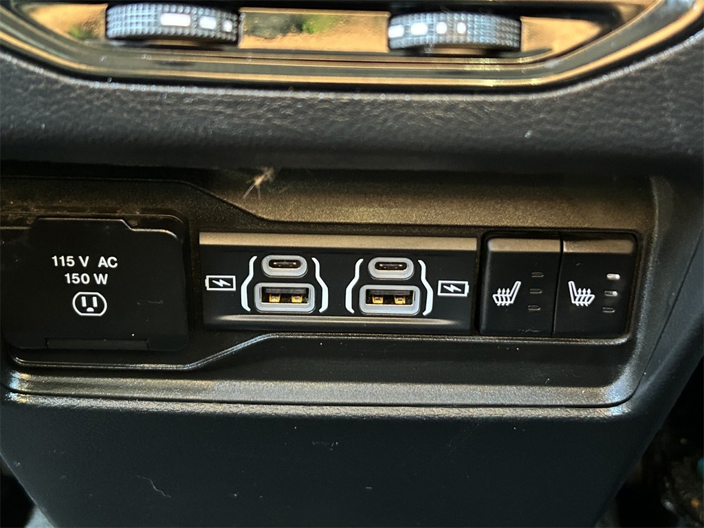 Used Car 2023 Jeep Grand Cherokee  Limited For Sale Under $30,000 In San Marcos, Texas