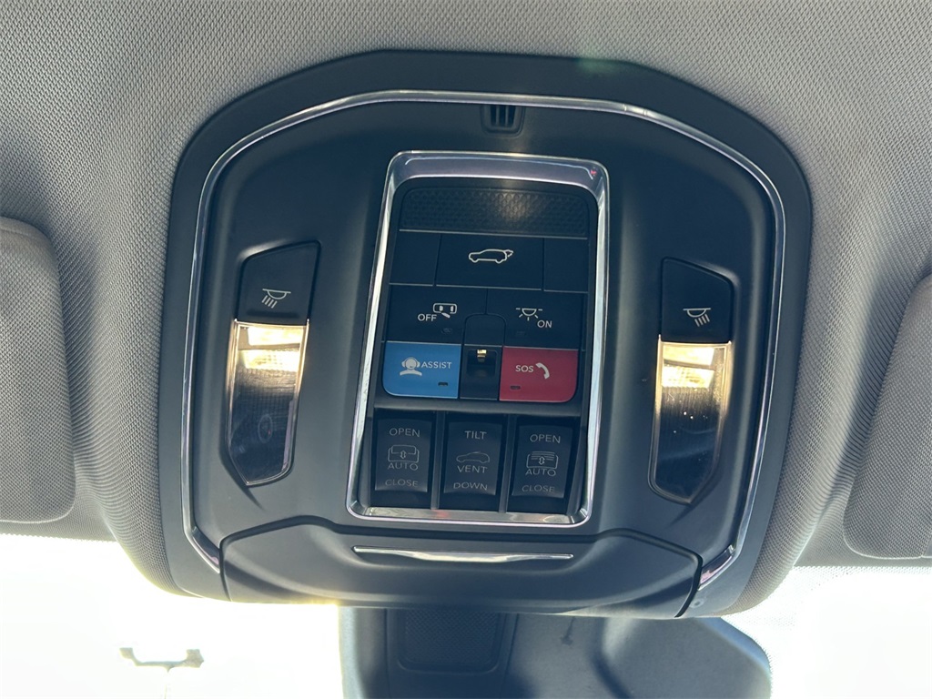 Used Car 2023 Jeep Grand Cherokee  Limited For Sale Under $30,000 In San Marcos, Texas