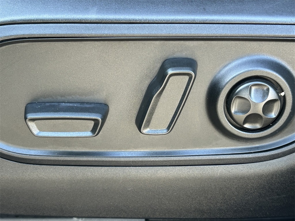 Used Car 2023 Jeep Grand Cherokee  Limited For Sale Under $30,000 In San Marcos, Texas