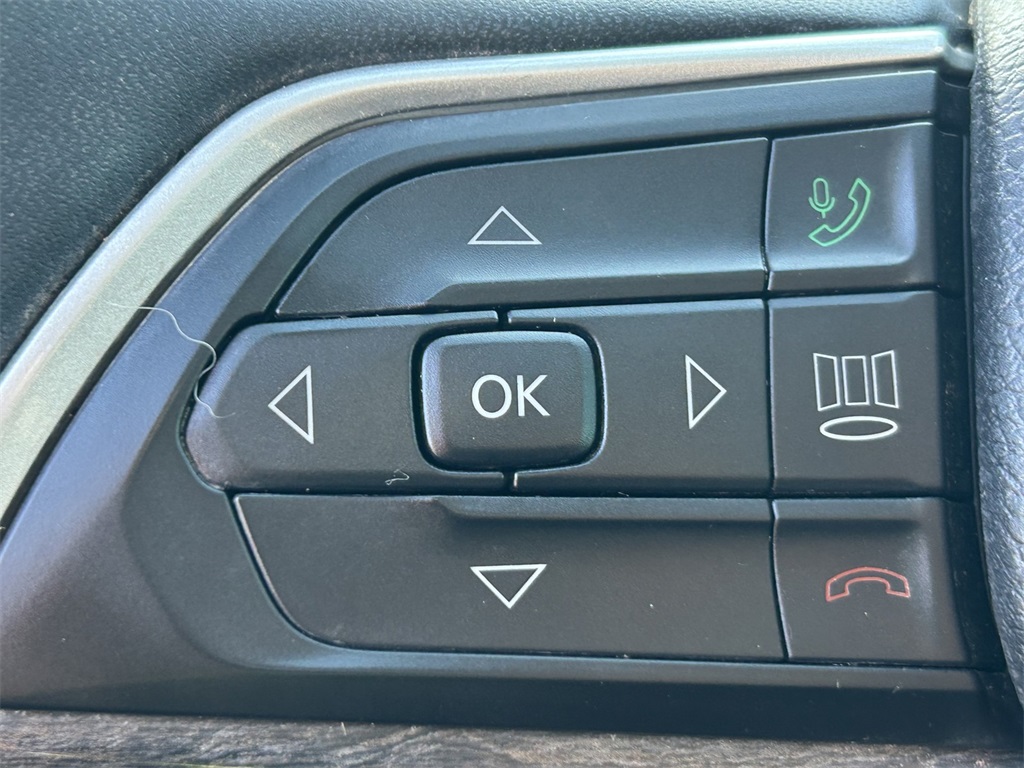 Used Car 2023 Jeep Grand Cherokee  Limited For Sale Under $30,000 In San Marcos, Texas