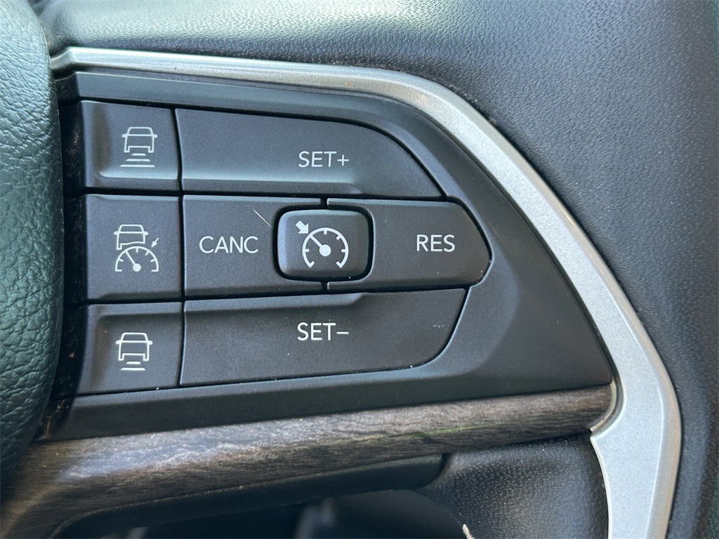 Used Car 2023 Jeep Grand Cherokee  Limited For Sale Under $30,000 In San Marcos, Texas