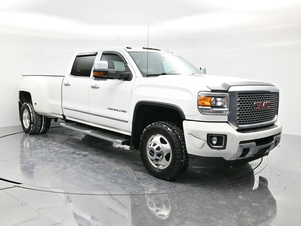2016 GMC Sierra 3500HD Denali Crew Cab LB DRW 4WD