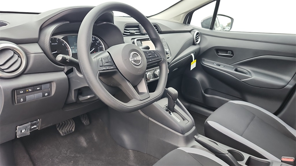 2025 Nissan Versa