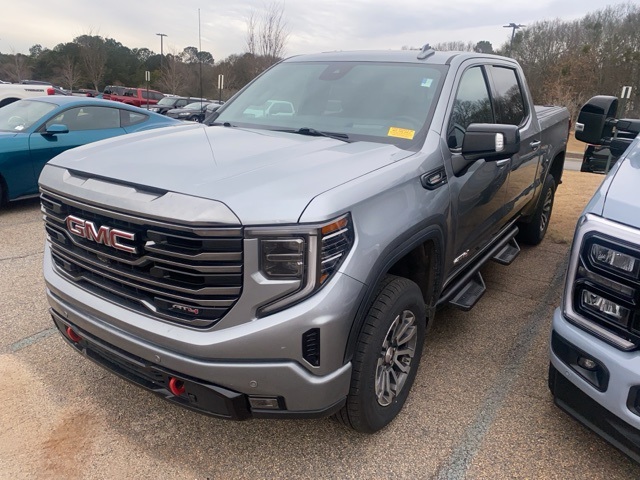 2023 GMC Sierra 1500 AT4 Crew Cab 4WD