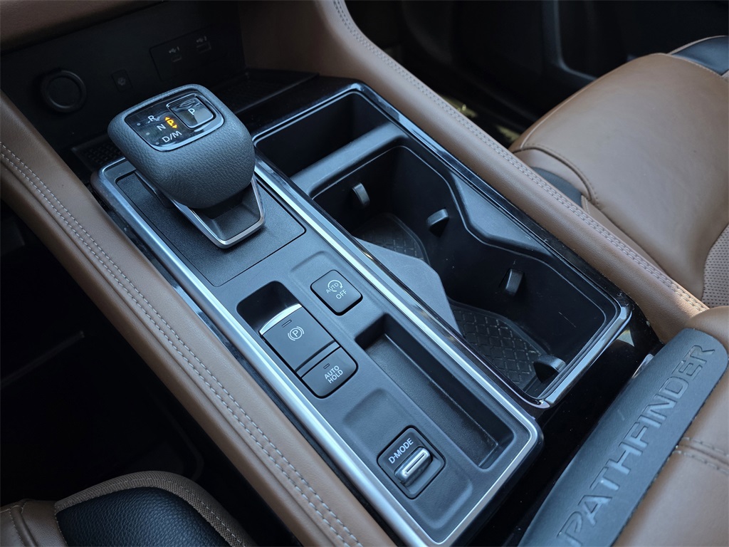 2024 Nissan Pathfinder Platinum Green at DeMontrond Auto Country