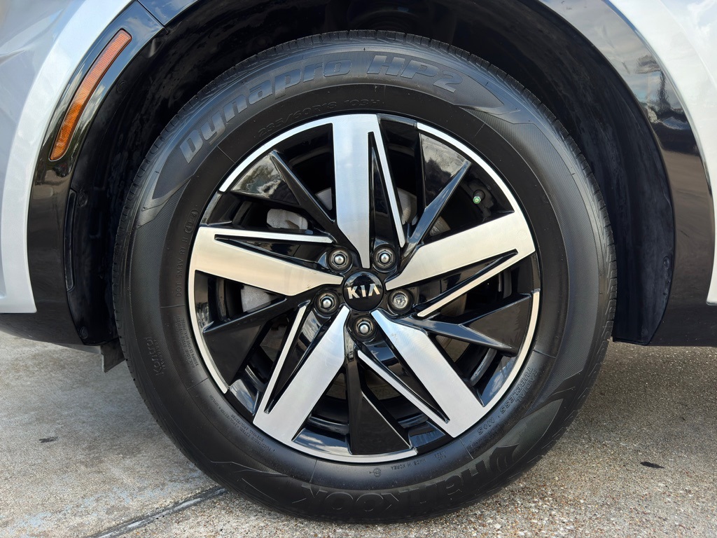 2021 Kia Sorento SX Silver at Shottenkirk Kia Fort Bend