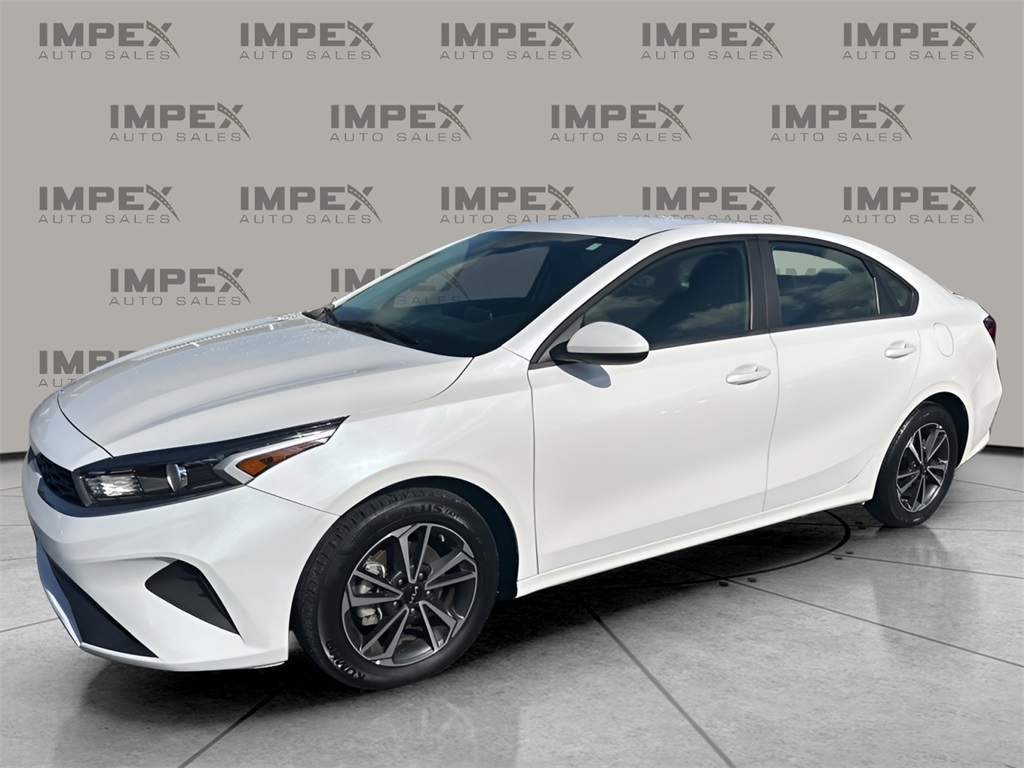 2024 Kia Forte LXS's photo