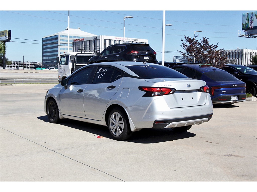 2021 Nissan Versa 1.6 S Silver at Emmons Autoplex