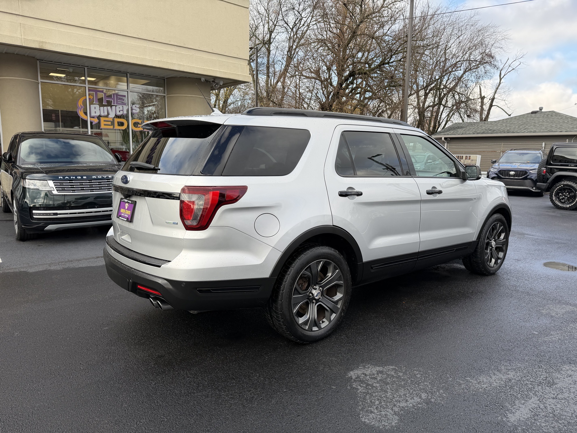 2018 Ford Explorer Sport photo 3