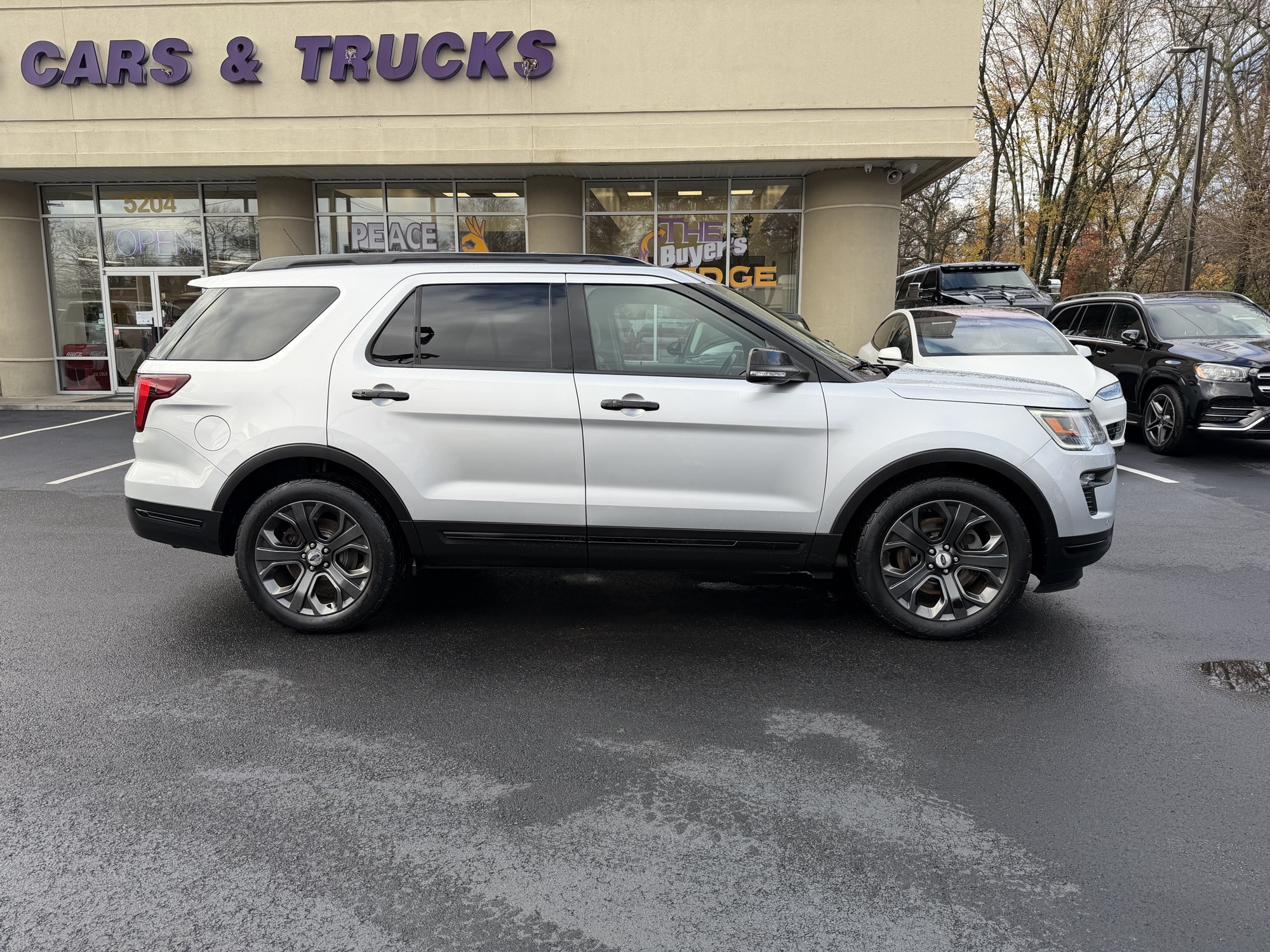 2018 Ford Explorer Sport photo 4