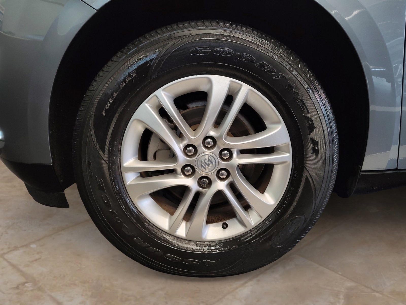 Used Car 2020 Buick Enclave  Essence For Sale Under $25,000 In San Antonio, Texas