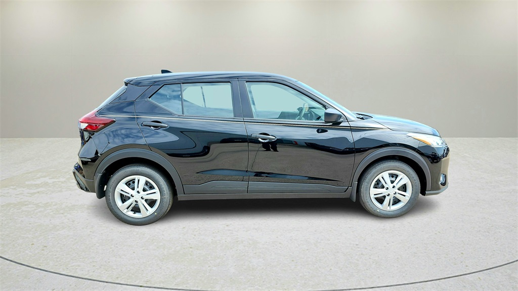 2025 Nissan Kicks Play