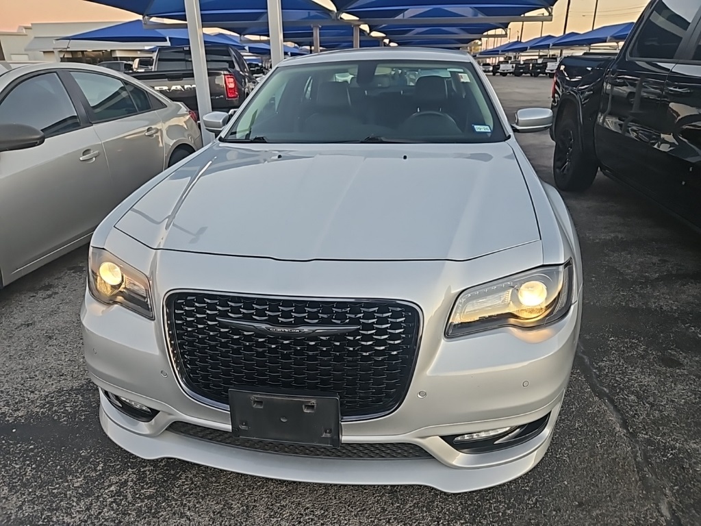 Used Car 2022 Chrysler 300  Touring For Sale Under $30,000 In San Marcos, Texas
