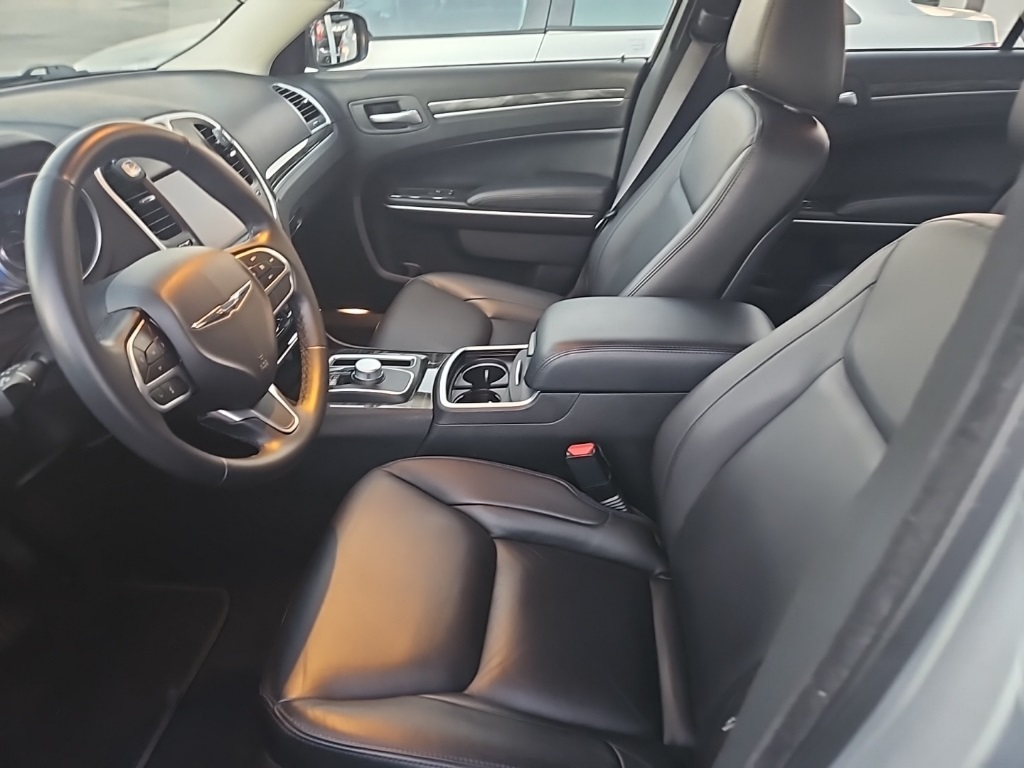 Used Car 2022 Chrysler 300  Touring For Sale Under $30,000 In San Marcos, Texas