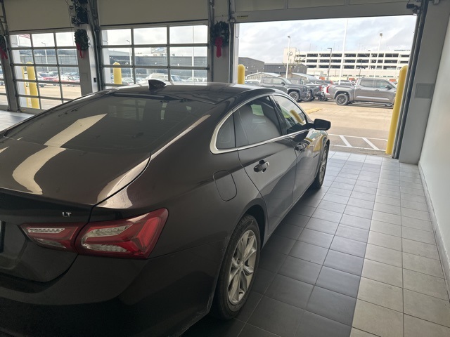 2021 Chevrolet Malibu LT Red at Baytown Hyundai