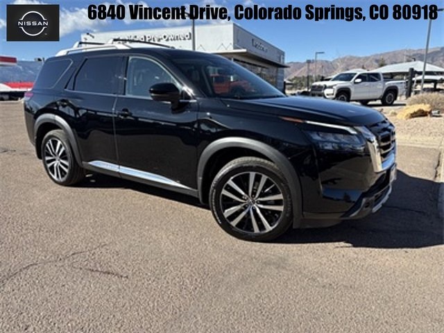 2025 Nissan Pathfinder Platinum FWD