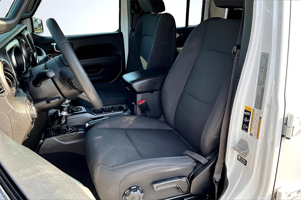 2023 Jeep Gladiator Sport White at Shottenkirk Kia Fort Bend