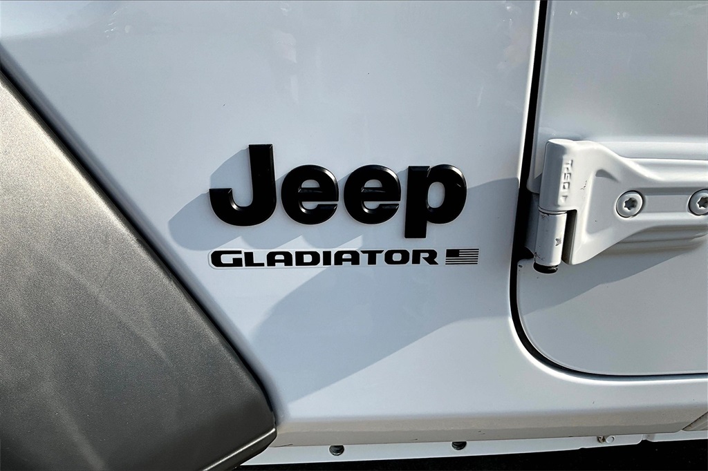 2023 Jeep Gladiator Sport - 8
